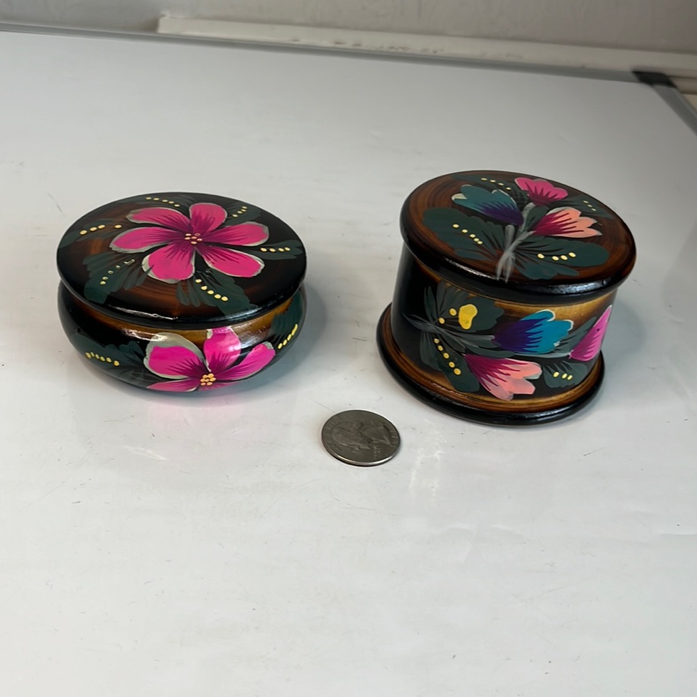 2 Ukrainian/Russian Vintage Trinket Boxes Hand Painted Lacquer Estate Sale